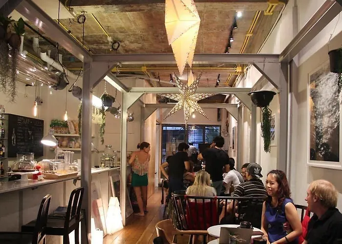 Good One Poshtel & Cafe Bar * 방콕