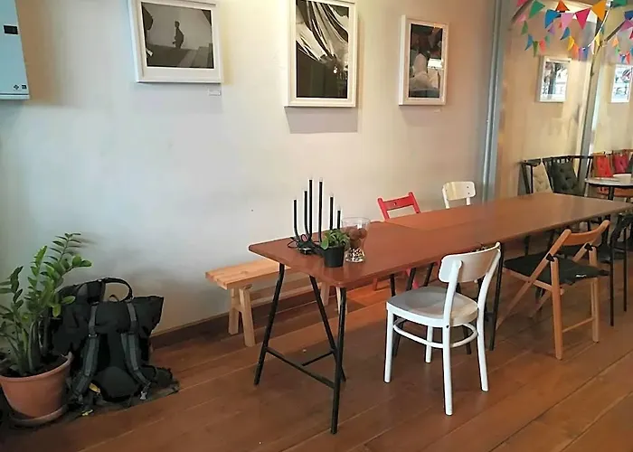 Good One Poshtel & Cafe Bar 旅馆