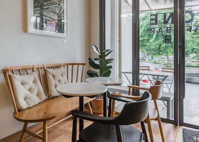 Good One Poshtel & Cafe Bar 방콕