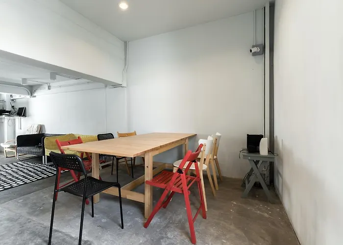 Good One Poshtel & Cafe Bar 방콕