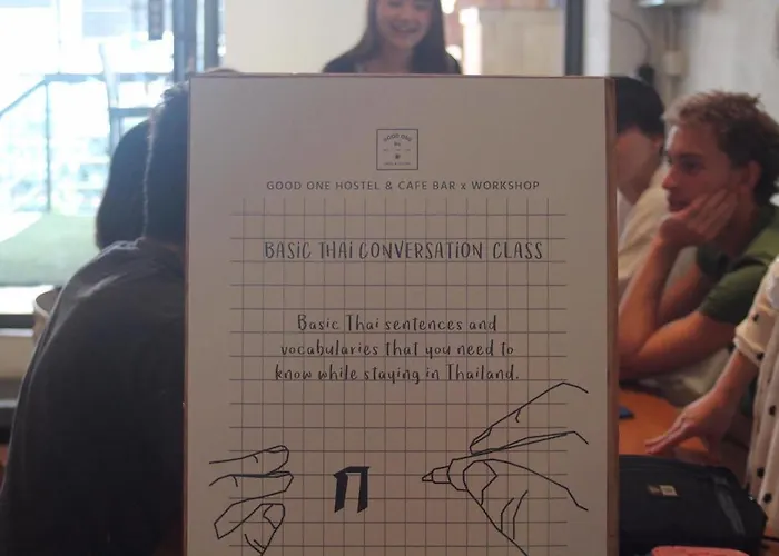 Good One Poshtel & Cafe Bar 호스텔 방콕