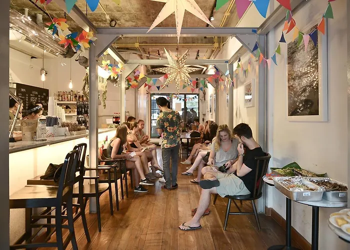 Good One Poshtel & Cafe Bar * 방콕